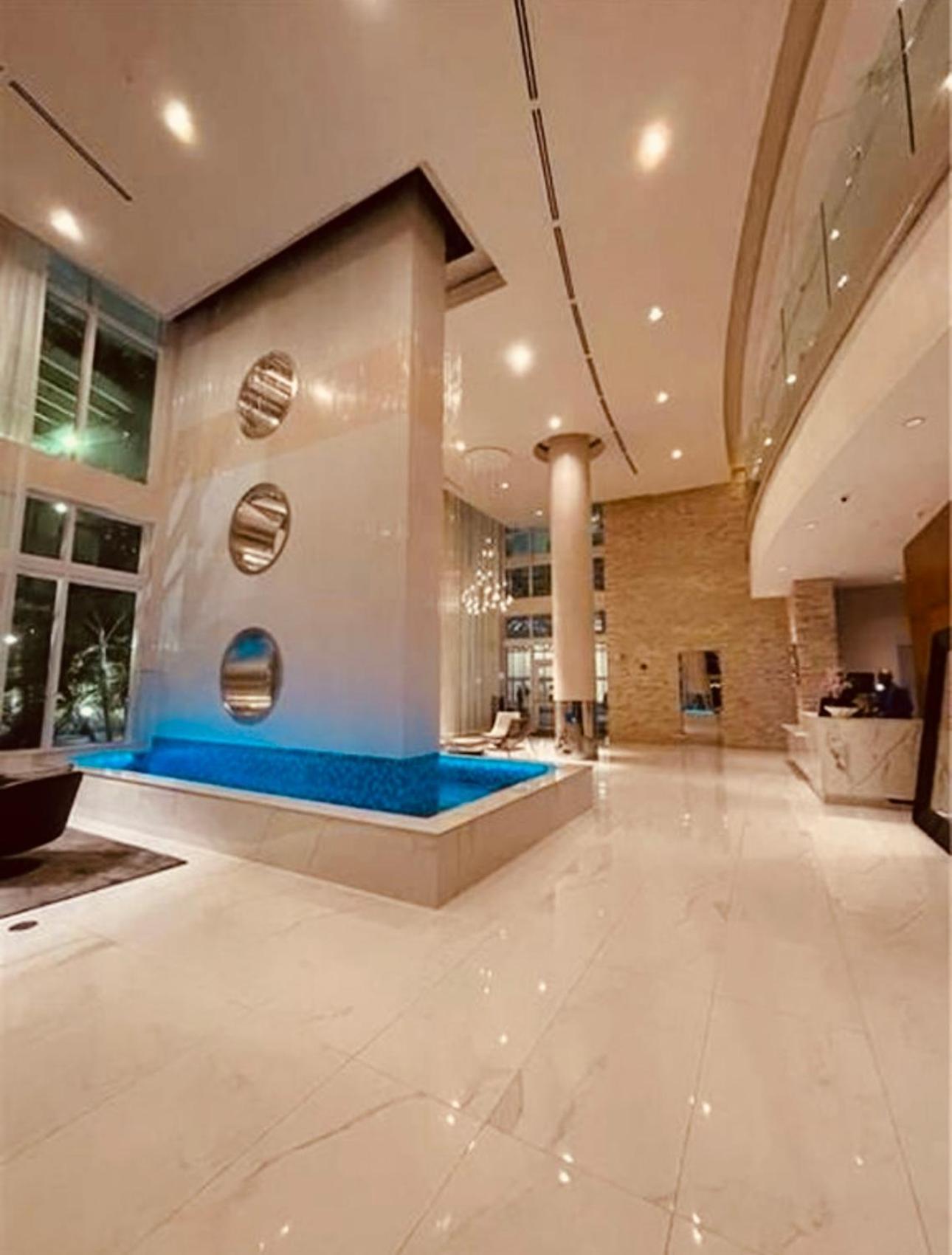 2 Story Loft Downtown Miami Apartment Ngoại thất bức ảnh